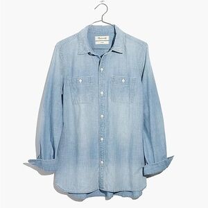 Madewell Chambray Classic Ex-Boyfriend Shirt in Evie Wash